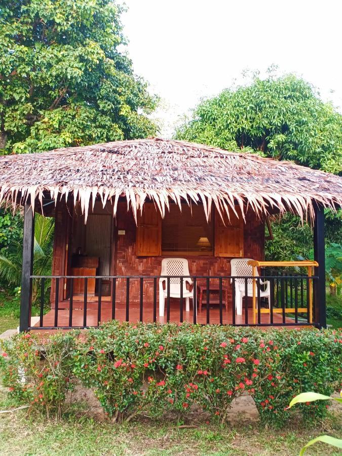 Mookies Bungalows Ko Mook Esterno foto