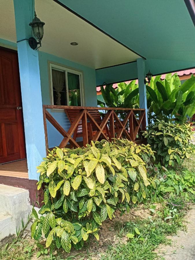 Mookies Bungalows Ko Mook Esterno foto