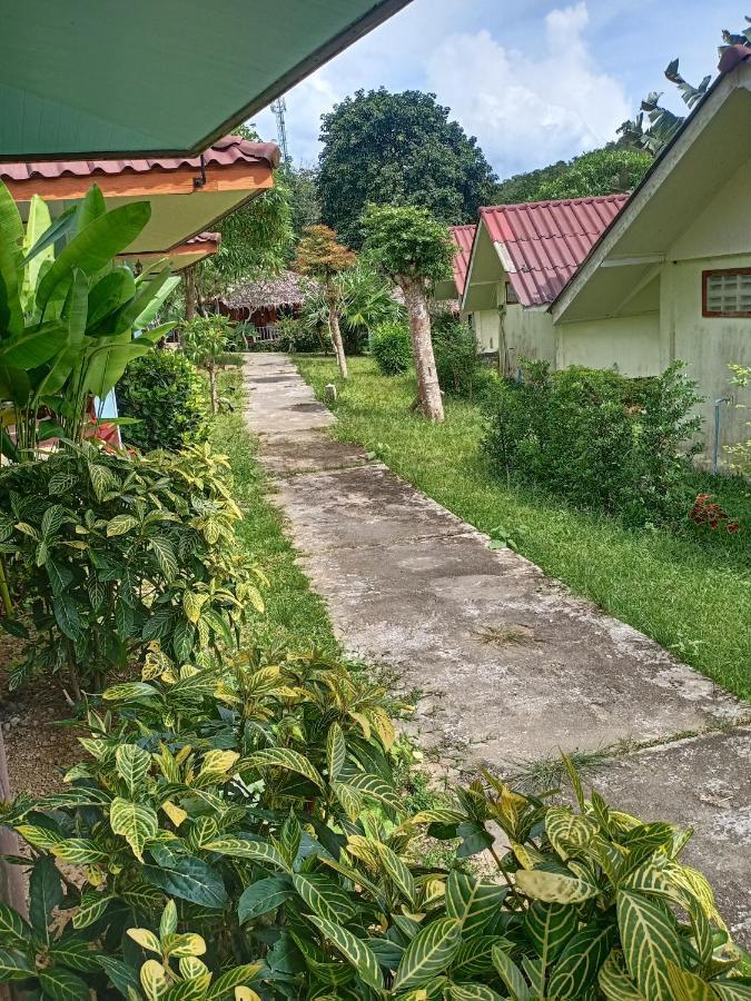 Mookies Bungalows Ko Mook Esterno foto