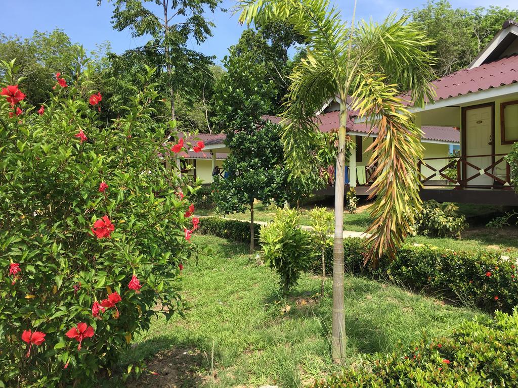 Mookies Bungalows Ko Mook Esterno foto